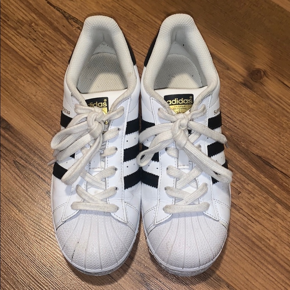 Adidas superstar size 6